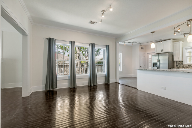 Image 7 of 26 For 729 Kings Hwy W