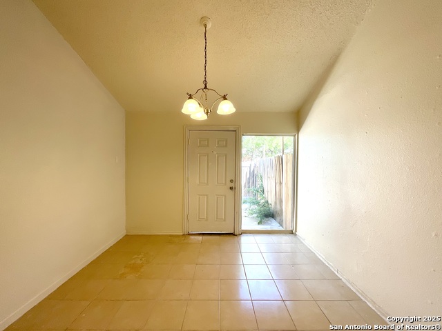 Image 10 of 31 For 7237 Glen Bay