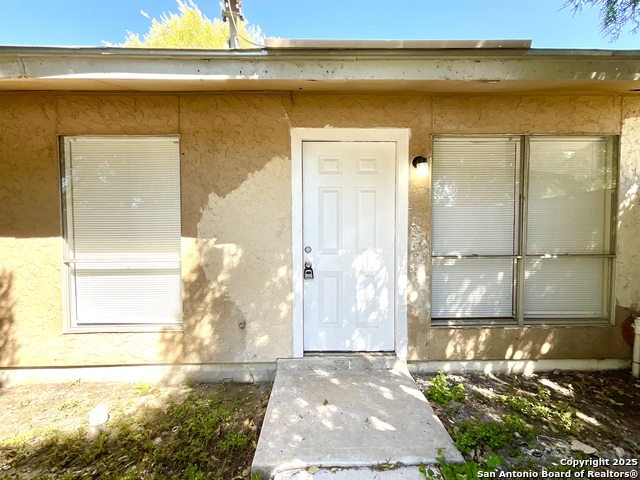 Image 2 of 31 For 7237 Glen Bay