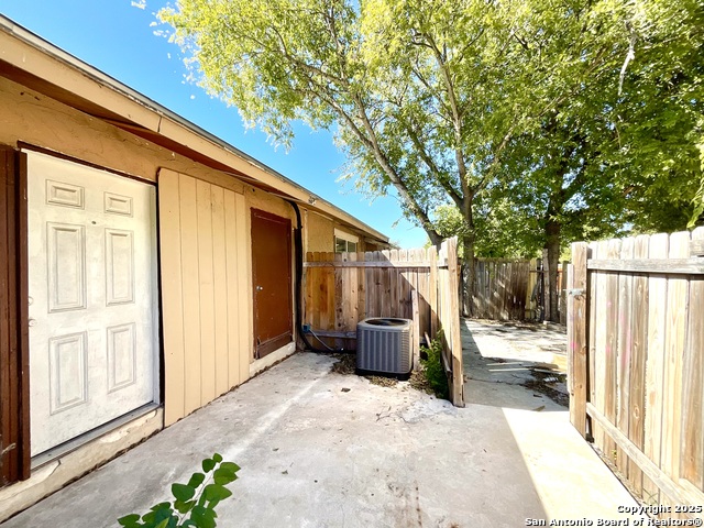 Image 30 of 31 For 7237 Glen Bay