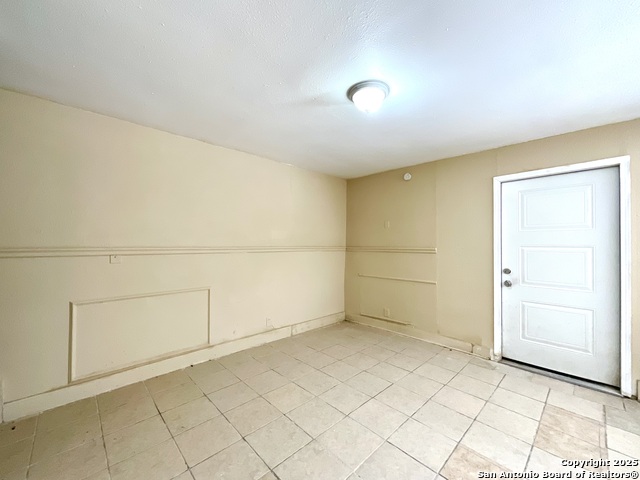 Image 7 of 23 For 7042 Glen Mist