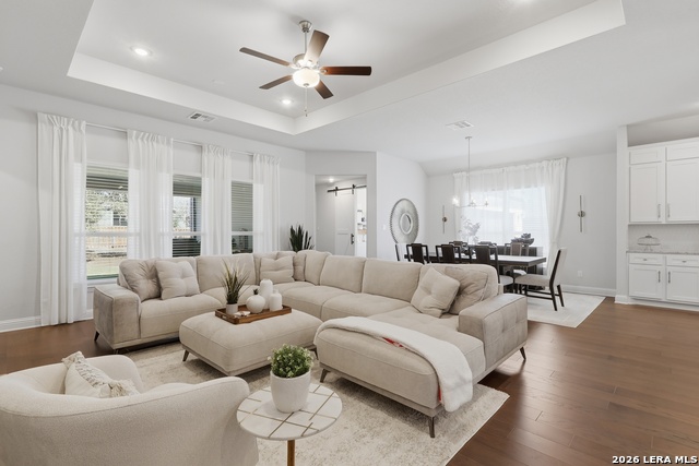 Image 19 of 60 For 499 Poe  