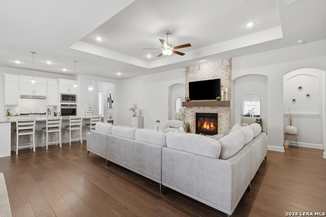 Image 22 of 60 For 499 Poe  