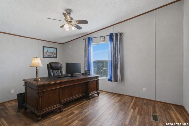 Image 12 of 26 For 197 Lake View Dr