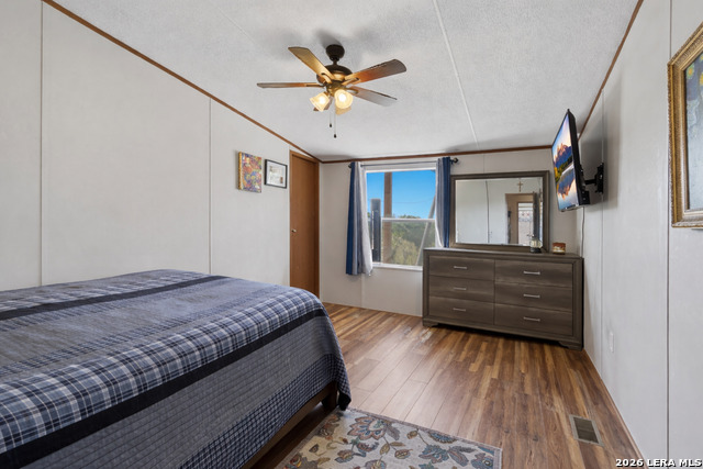 Image 14 of 26 For 197 Lake View Dr