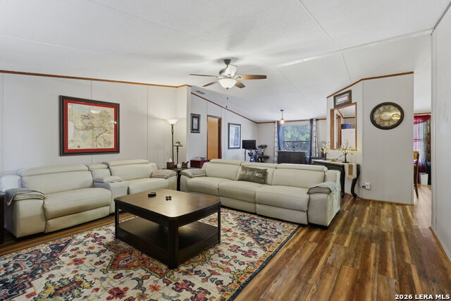 Image 3 of 26 For 197 Lake View Dr