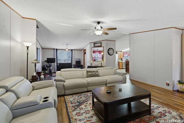 Image 4 of 26 For 197 Lake View Dr