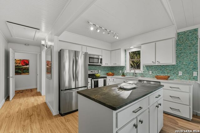 Image 12 of 78 For 746 Trail Rock Drive