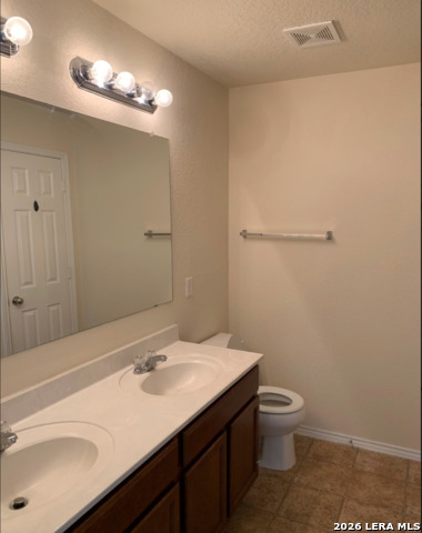 Listing photo id 4 for 3423 Bisley  