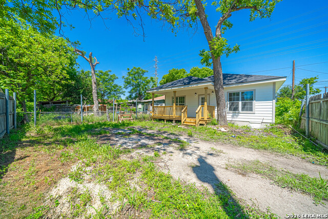 Image 16 of 17 For 934 Sherman  