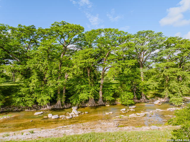 Listing photo id 11 for 0000 Cypress River Ranch