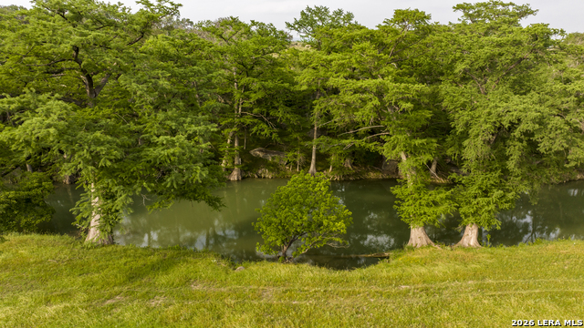 Listing photo id 0 for 0000 Cypress River Ranch