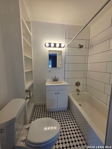 Image 16 of 18 For 930 Grayson E 1