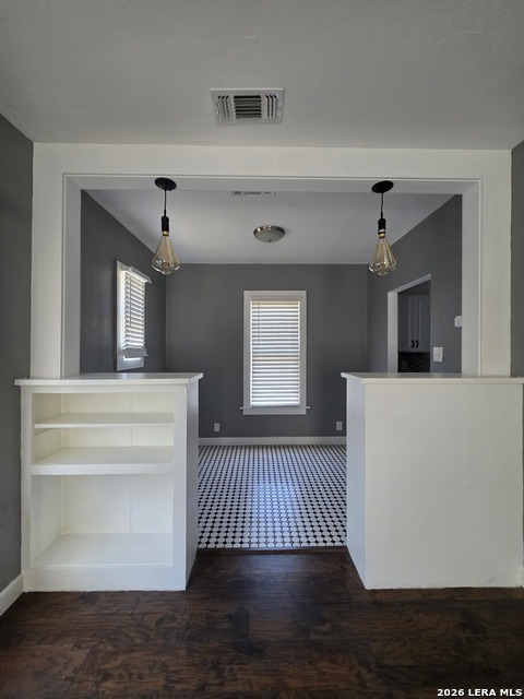 Image 3 of 18 For 930 Grayson E 1