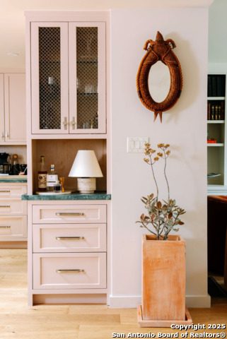 Image 11 of 44 For 2330 Blanton Dr