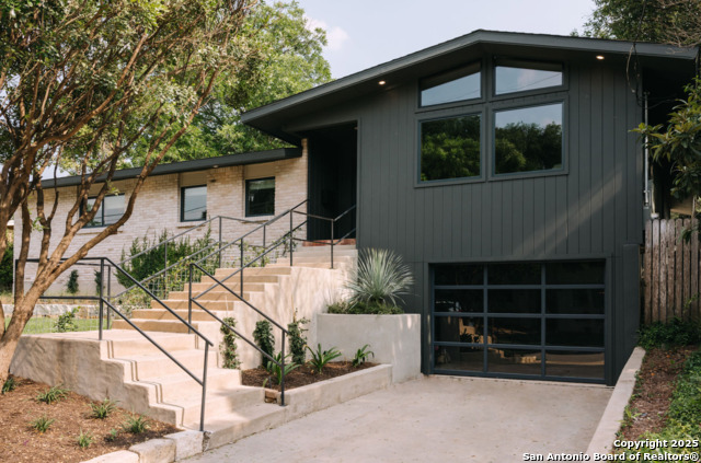 Image 2 of 44 For 2330 Blanton Dr