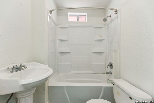 Image 22 of 25 For 438 Rigsby  