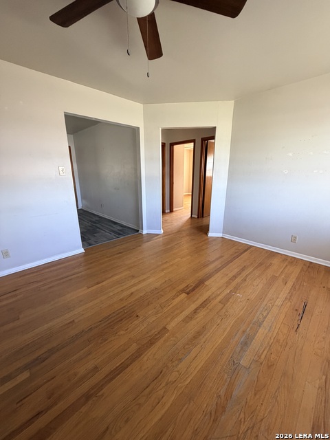 Listing photo id 7 for 4926 Alma  1