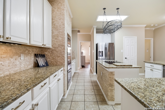 Image 18 of 61 For 9902 Alms Park Dr