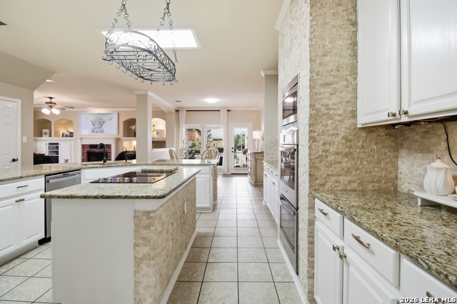 Image 19 of 61 For 9902 Alms Park Dr