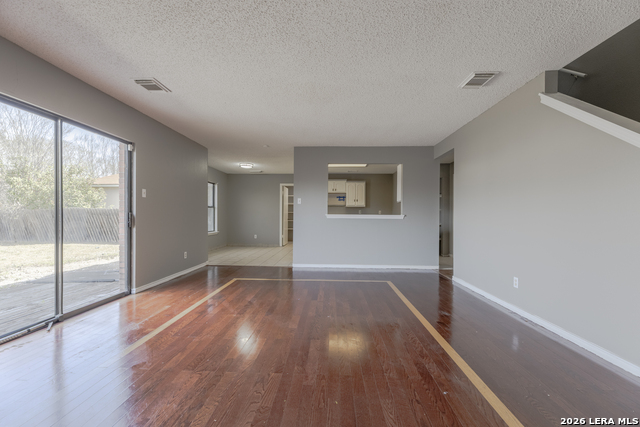 Image 4 of 13 For 8011 Chestnut Cedar Drive