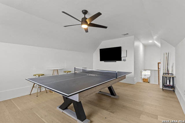 Image 27 of 53 For 211 Spacious Sky