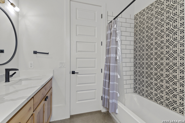 Image 32 of 53 For 211 Spacious Sky