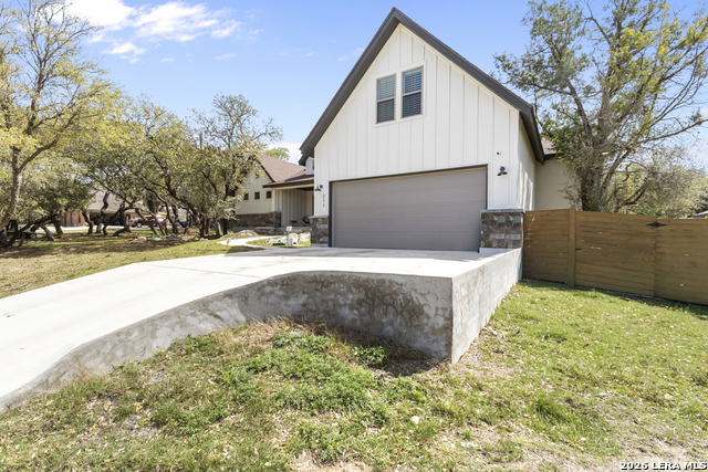 Image 48 of 53 For 211 Spacious Sky