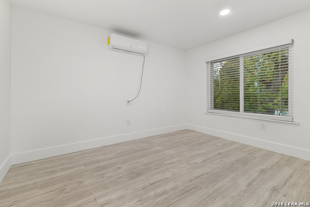 Image 11 of 18 For 937 Anderson