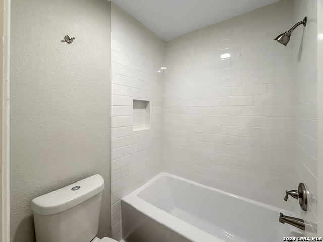 Image 19 of 32 For 11927 Dawnhaven St.