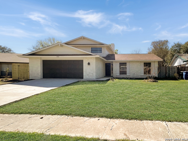 Image 2 of 32 For 11927 Dawnhaven St.