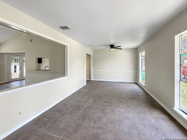 Image 4 of 32 For 11927 Dawnhaven St.