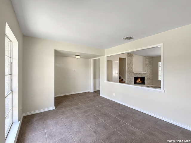 Image 6 of 32 For 11927 Dawnhaven St.