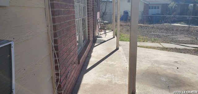 Image 2 of 8 For 8322 Charger