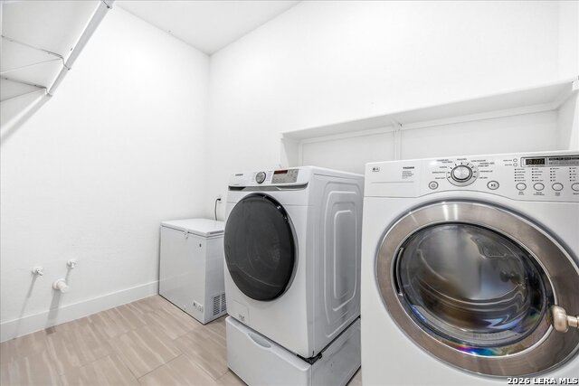 Image 35 of 42 For 421 Corwin Springs