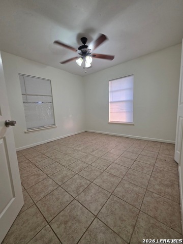 Image 6 of 8 For 915 Frio E 