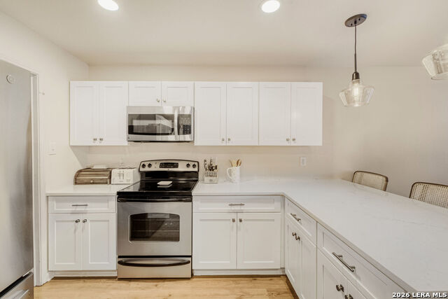 Image 7 of 15 For 9959 Sunset Pl