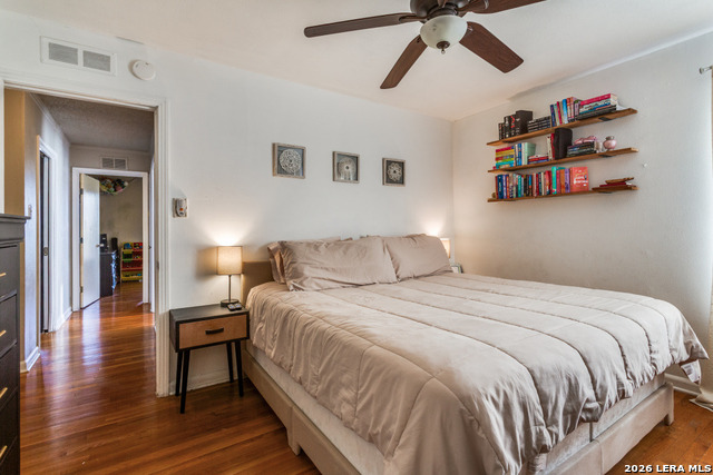 Image 13 of 29 For 302 Sullivan Dr