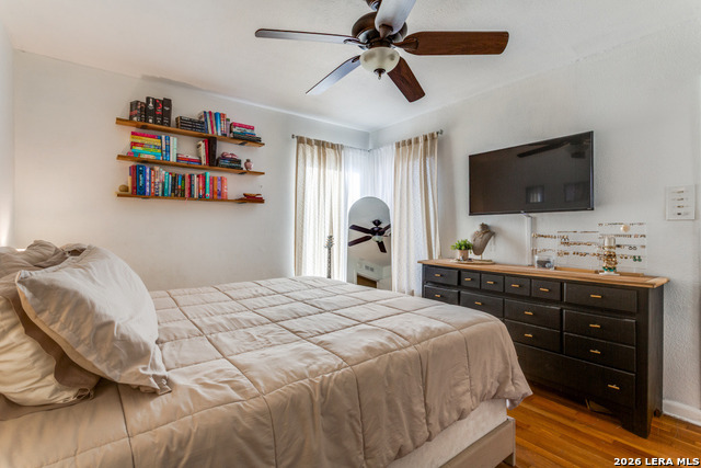 Image 14 of 29 For 302 Sullivan Dr