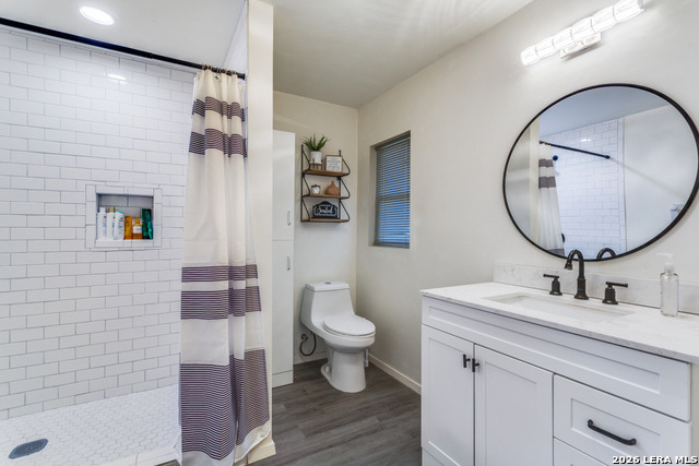 Image 16 of 29 For 302 Sullivan Dr