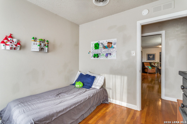 Image 18 of 29 For 302 Sullivan Dr