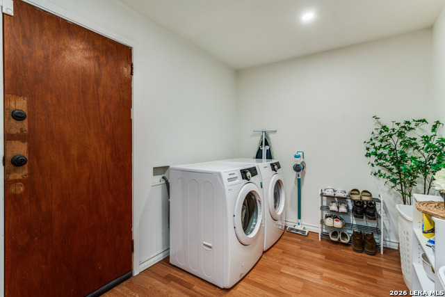 Image 9 of 29 For 302 Sullivan Dr