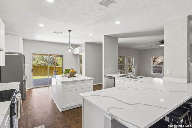 Image 14 of 53 For 22227 Pelican Edge