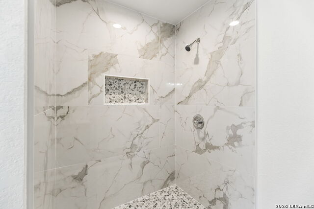 Image 30 of 53 For 22227 Pelican Edge