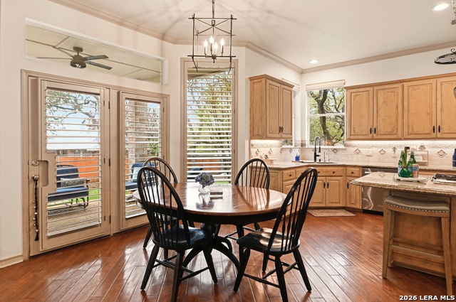 Image 20 of 58 For 8 Aspen Creek