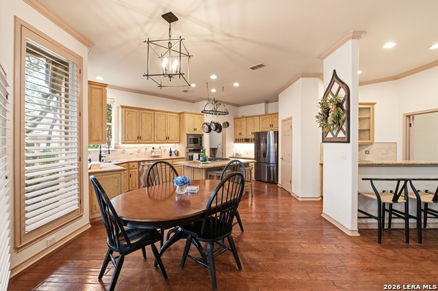 Image 21 of 58 For 8 Aspen Creek