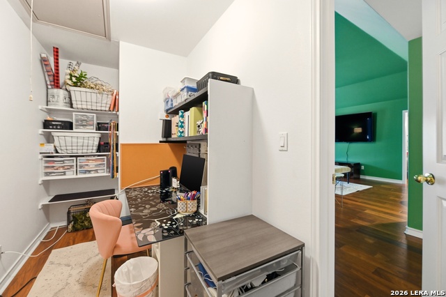 Image 29 of 58 For 8 Aspen Creek