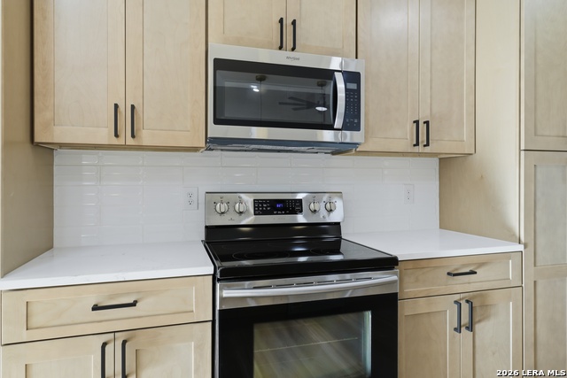 Image 8 of 29 For 16923 Hidden Timber Wood