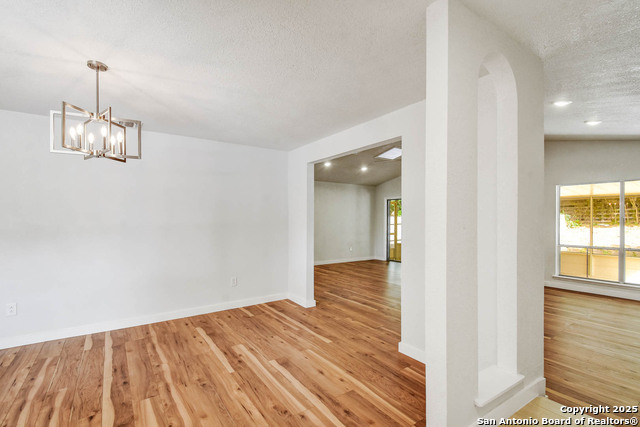 Image 12 of 26 For 8021 Harper Valley