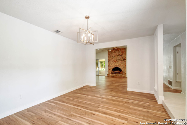 Image 15 of 26 For 8021 Harper Valley